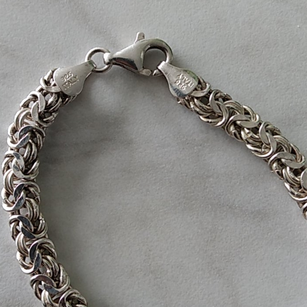Jewelry - Picture 3 of 4